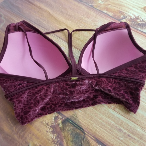 PINK VS Brand Ruby Red Velvet Bralette Large NIB - Picture 6 of 8
